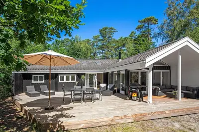 Image de Superbe maison à Nexø avec sauna