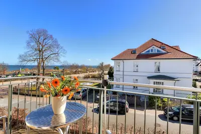 Image de Villa Aquamarina À partir de 23, Seeblick v. Balcon, Chaise - Villa Aquamarina, 1. Row, tw. Lake View,