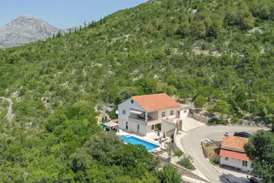 Image de Maison confortable à Zavojane avec WiFi