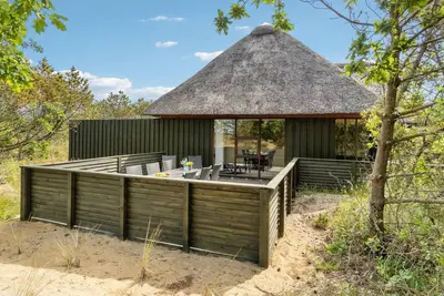 Image de Maison confortable à Blåvand avec sauna