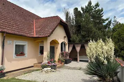 Image de Appartement de vacances avec piscine extérieure et balcon