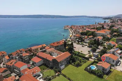 Image de Superbe maison Ă Kastel Stari avec WiFi