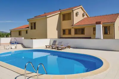 Image de Superbe appartement à Orebic avec sauna