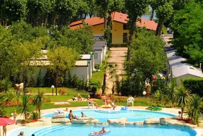 Image de Appartement de vacances avec piscine
