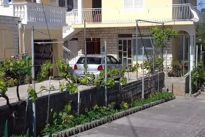 Image de Appartement de vacances avec accès Internet et barbecue