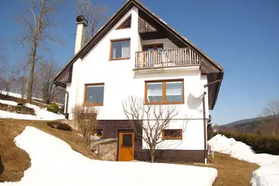 Image de Appartement de vacances avec balcon et jardin
