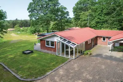 Image de Belle maison à Hejnsvig avec WiFi