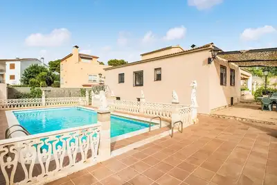 Image de Superbe maison de 5 chambres à Roda de.