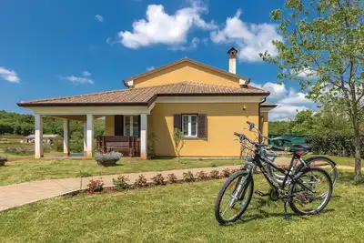 Image de Belle maison Ă Putini avec WiFi