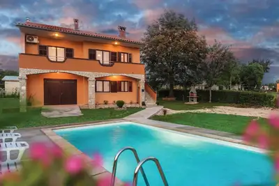 Image de Superbe maison Ă Barban avec WiFi