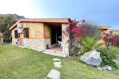 Image de Maison de vacances avec terrasse, jardin et barbecue