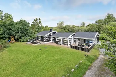 Image de Maison confortable à Jerup avec sauna