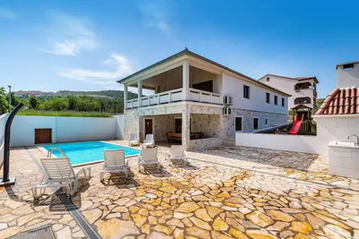 Image de Magnifique maison à Rovanjska