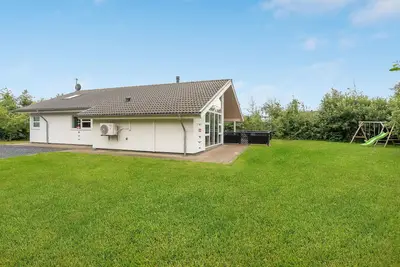 Image de Belle maison à Brovst avec WiFi