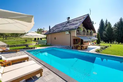Image de Belle maison Ă Slunj avec WiFi