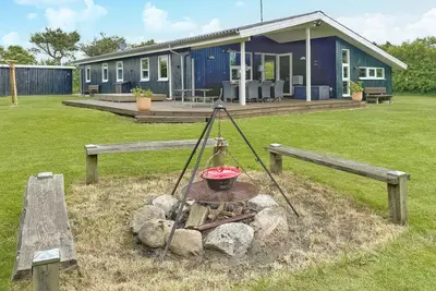 Image de Belle maison à Glesborg avec sauna
