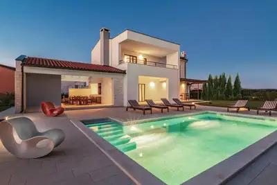 Image de Superbe maison à Valbandon