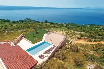 Image de Belle maison de 8 chambres à Podstrana