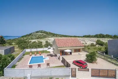 Image de Belle maison à Biograd avec WiFi