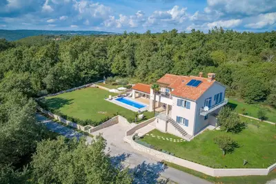 Image de Superbe appartement à Labin avec sauna
