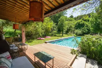 Image de Belle maison à Alia Pa avec sauna