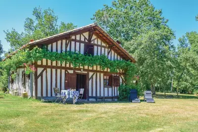 Image de Belle maison à Vert avec WiFi