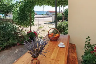 Image de Appartement confortable Ă Maslenica.