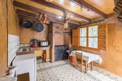 Image de Maison confortable de 13 chambres à.