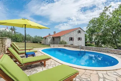 Image de Belle maison Ă Markovac avec WiFi