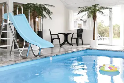 Image de Belle maison à Vejers Strand avec sauna