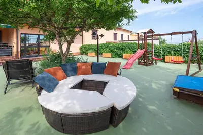 Image de Bel appartement Ă Peruski avec WiFi