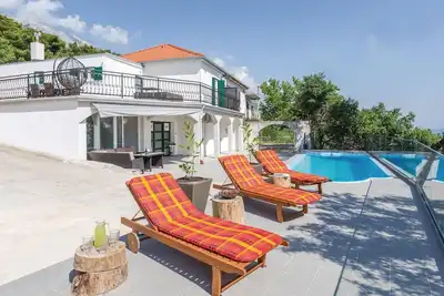 Superbe maison à Brela avec jacuzzi