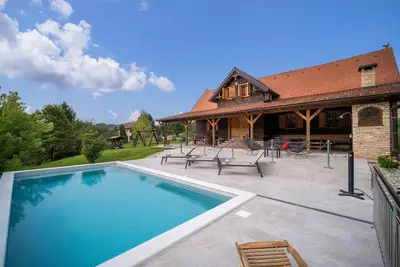 Image de Belle maison Ă Gornji Trpuci avec WiFi