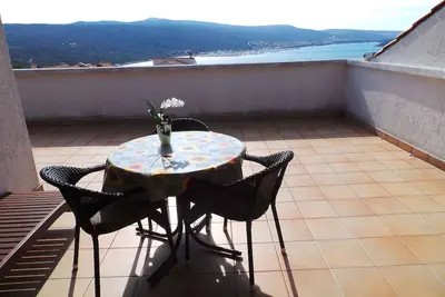 Image de Studio avec terrasse et vue sur la mer