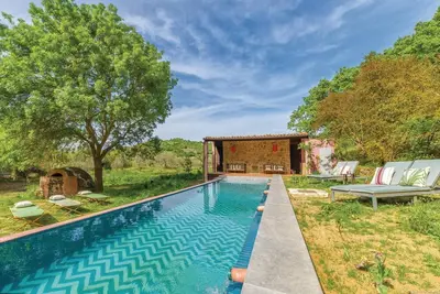 Image de Belle maison à Alia Pa avec sauna