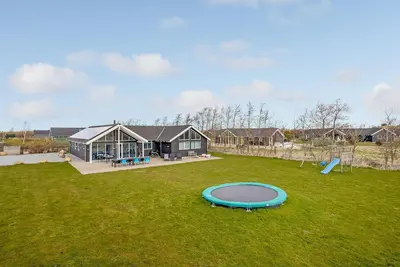 Image de Superbe maison à Idestrup avec cuisine