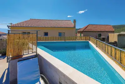 Image de Superbe maison de 4 chambres à Slatine