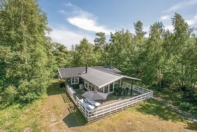 Image de Belle maison Ă Aakirkeby avec WiFi