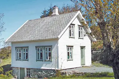 Image de Belle maison de 4 chambres à Finnås
