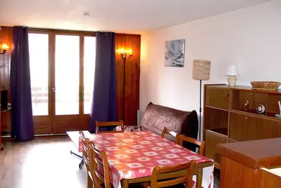 Appartement familial 6 pers au pied des pistes avec balcon sud, proche commerces, Peyragudes