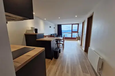 Image de Appartement cosy 2 pièces, 6 pers, proche pistes et commerces - Wifi - Parking