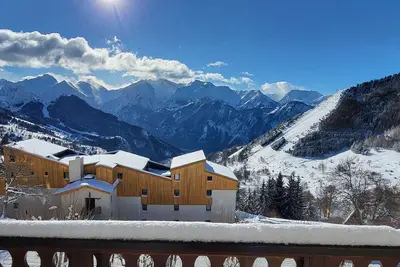 Image de Charmant 2 pièces 6 pers avec balcon sud, proche télé-siège et commerces à l'Alpe d'Huez