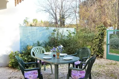 Image de Studio climatisé au Lavandou avec terrasse, parking et environnement calme - 3 couchages
