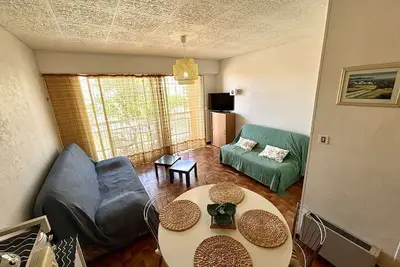 Image de Studio cosy à Port-la-Nouvelle, à 300m de la plage, avec balcon, salon de jardin et ménage inclus