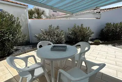 Image de Studio Mezzanine à 200m du Port et de la Plage, Cour Privative, Parfait pour 3 Personnes