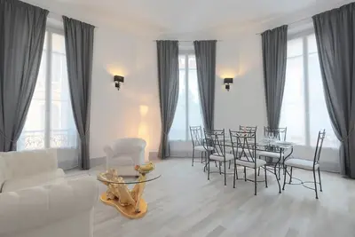 Image de 5 min à pieds de la mer, de la croisette et du palais des festivals