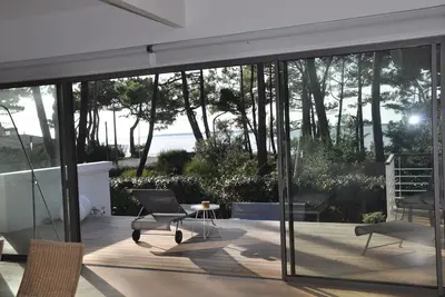 Superbe  villa neuve, prestations de luxe, vue mer, plage à 20m, Pyla/Moulleau