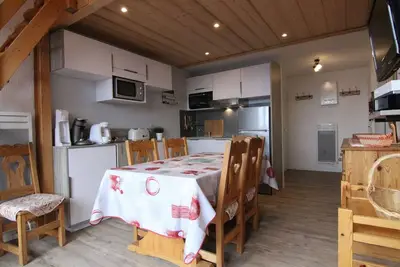 Image de Charmant 4 pièces avec balcon, proche commerces et remontées, Alpe d'Huez, 6 pers, animaux acceptés