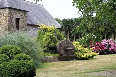 Image de Maison de charme avec grand parc, terrasse privée, et accueil chaleureux à Juilley