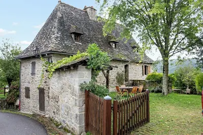 Homerez - Maison à Senezergues